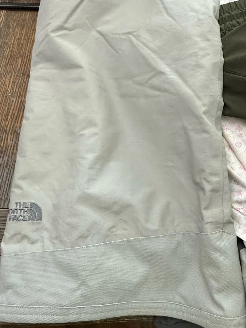 The North Face | HyVent Ski/Snowboard Pant |Size Small - Picture 3 of 10